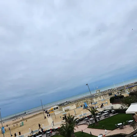 House With Sea View Next To The 펜션 트로우빌쉬메르