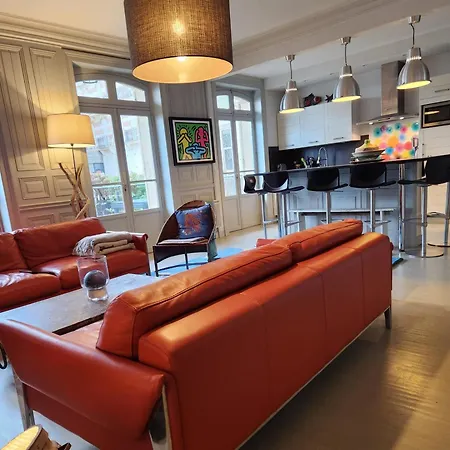 House With Sea View In The Hypercentre *