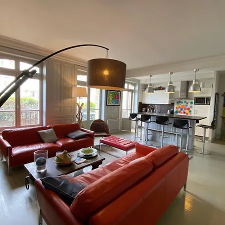 House With Sea View In The Hypercentre